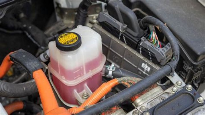 Can you add coolant to reservoir when car is hot